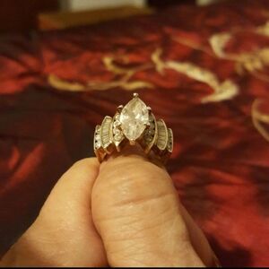 Elegant Gold and Silver Women's Ring